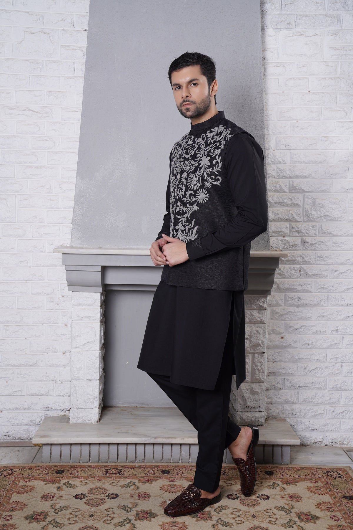 Waistcoat Black With Anchor Embroidery