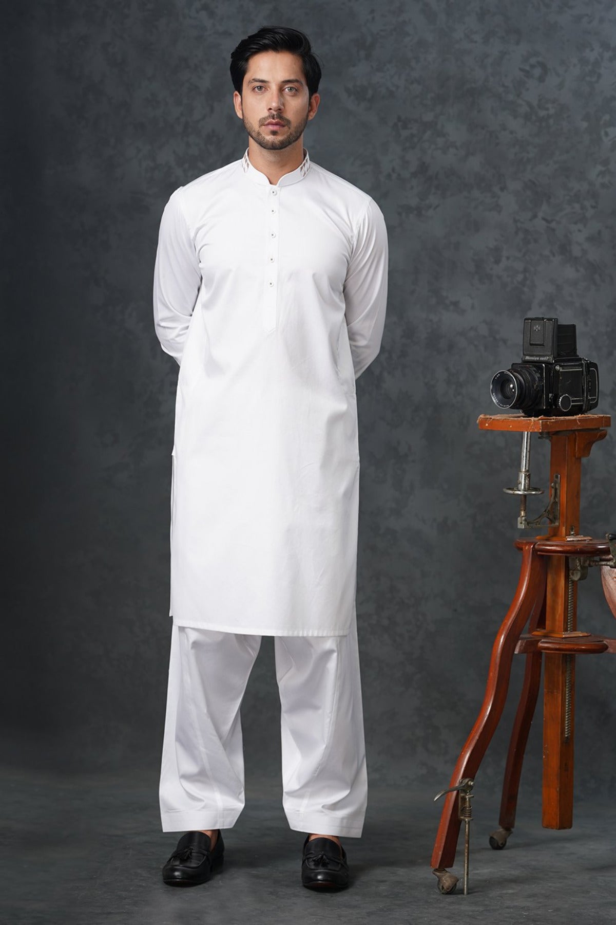 White Kameez Shalwar